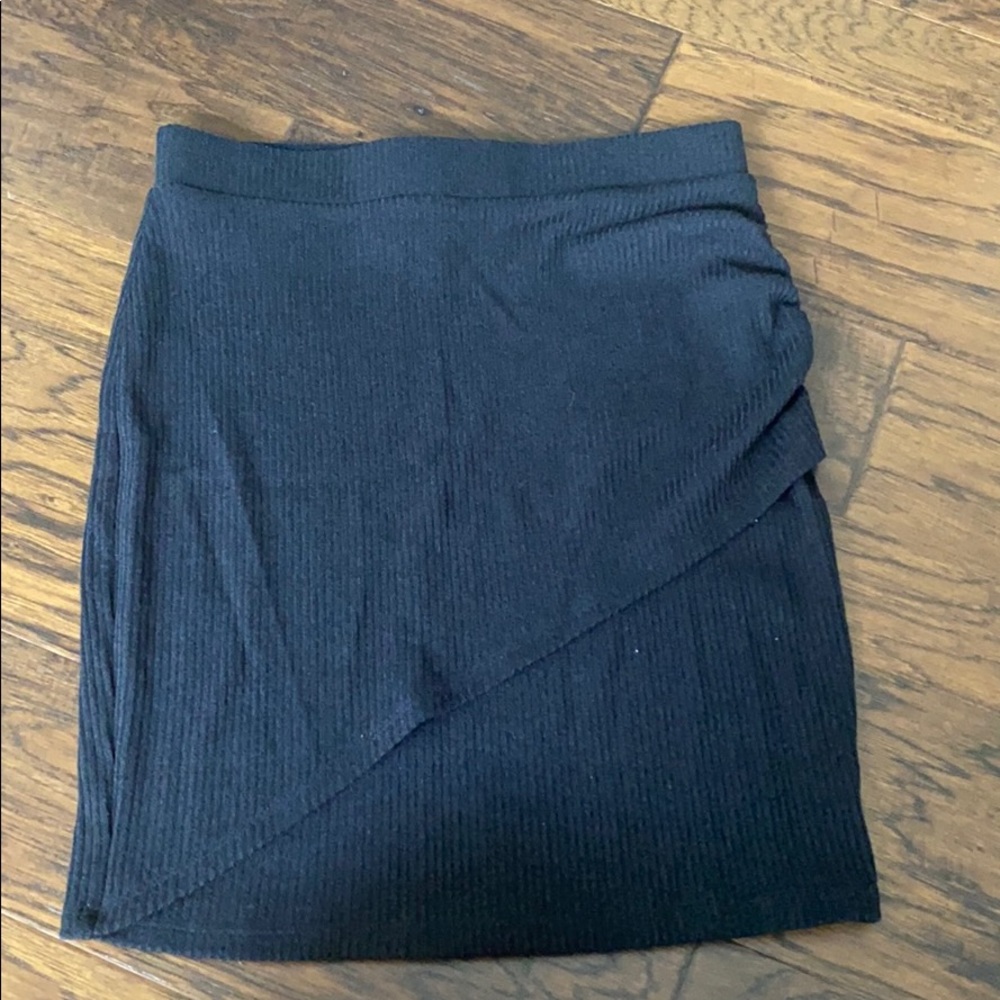 black pencil skirt